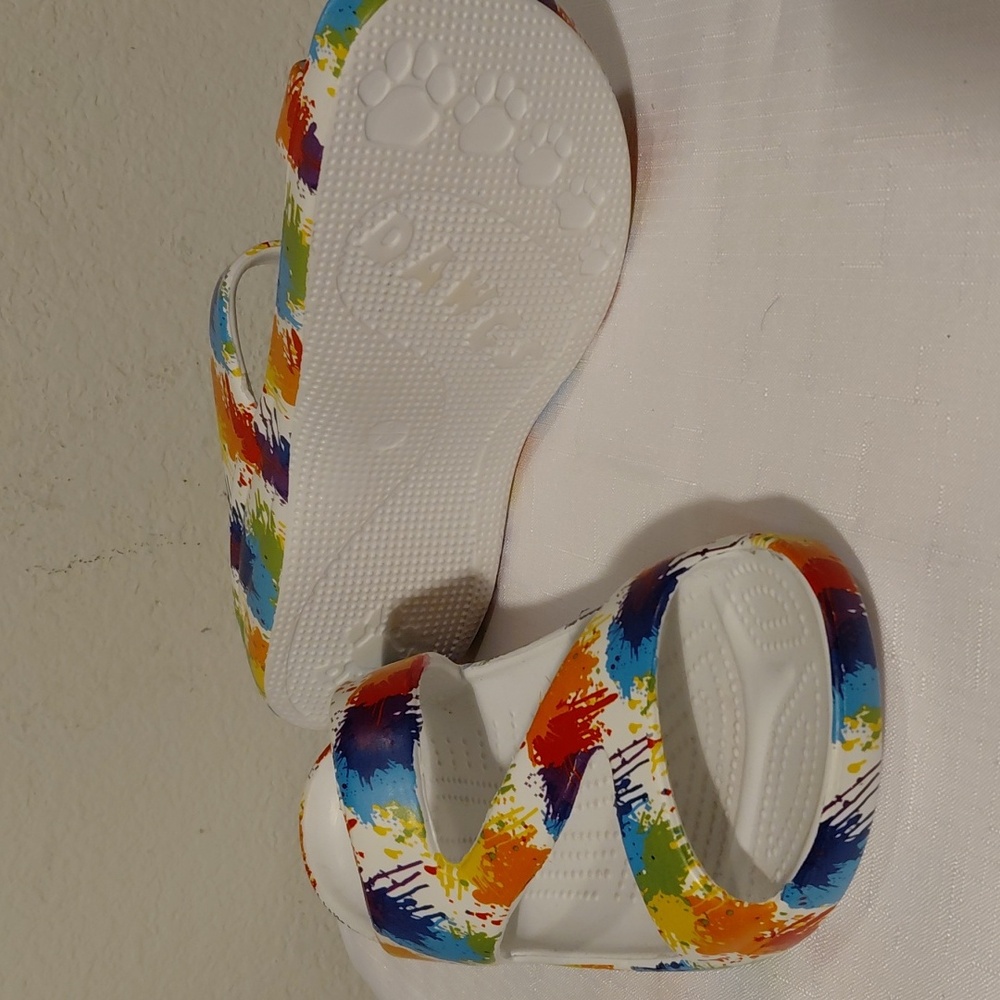 Dawgs Paw Print White Sandals - Picture 2 of 4